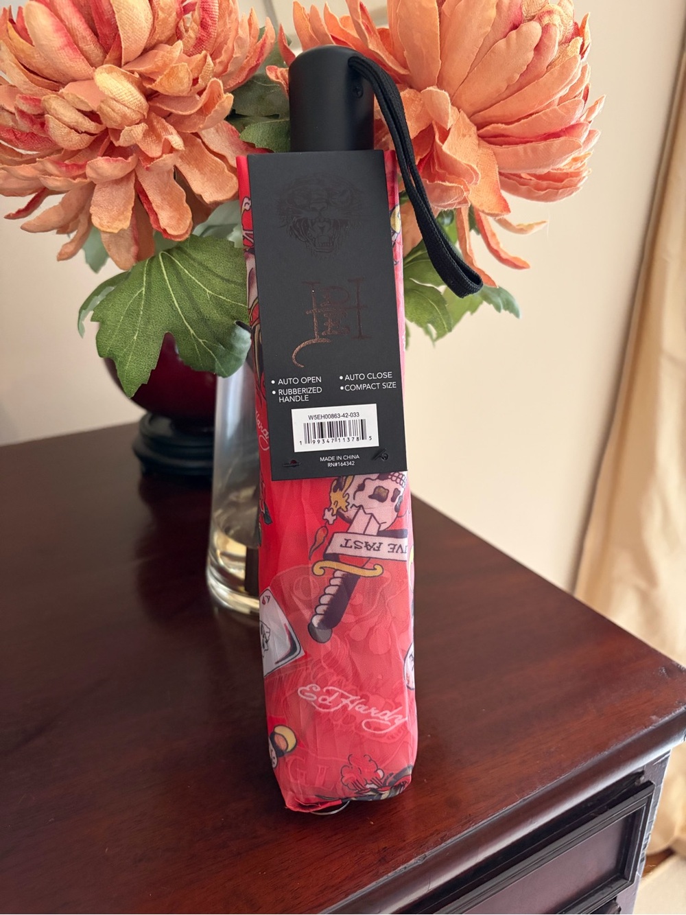 NWT Ed Hardy Auto open/close compact umbrella